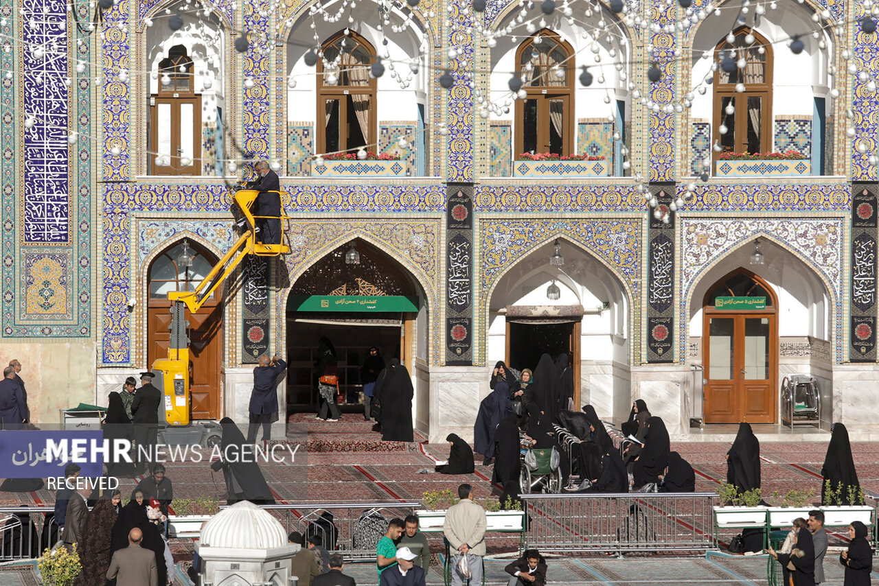Hz. İmam Rıza'nın (a.s) Türbesi Siyaha Büründü