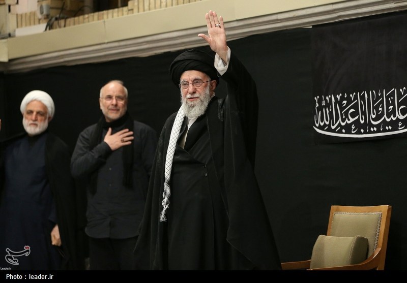 İmam Hamanei Tasua Gecesi Yas Merasimine Katıldı