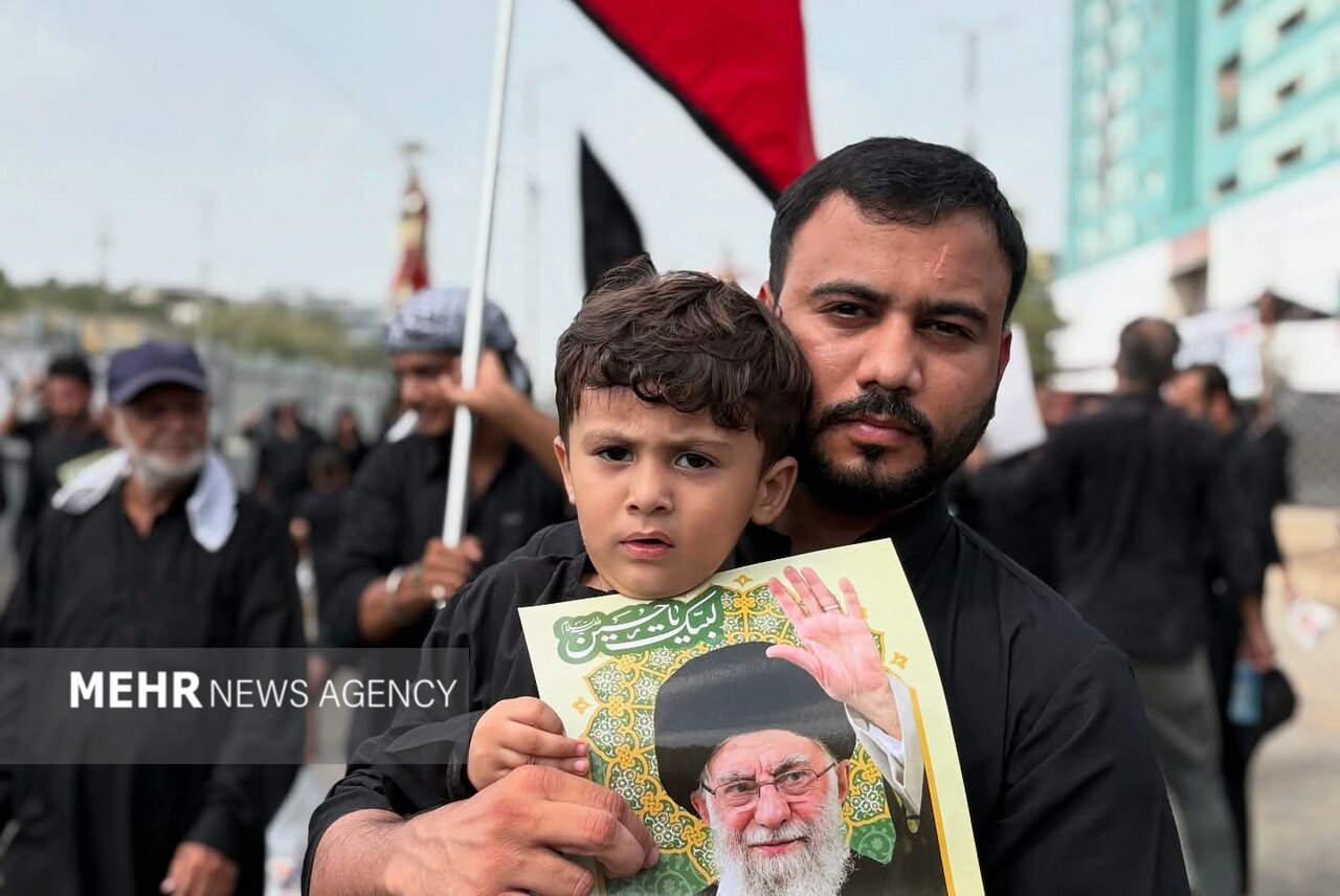Pakistanlı Matemcilerden İmam Hamanei’ye Destek