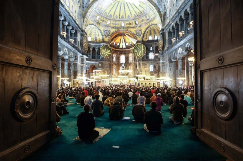 Ayasofya Camii'nde Bayram Namazı Kılındı