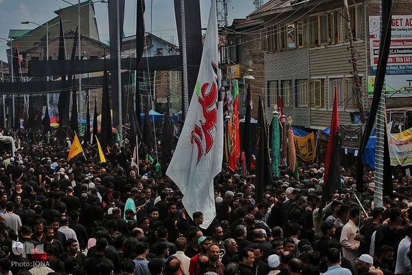 Keşmir'de İmam Hüseyin (a.s) İçin Matem Töreni