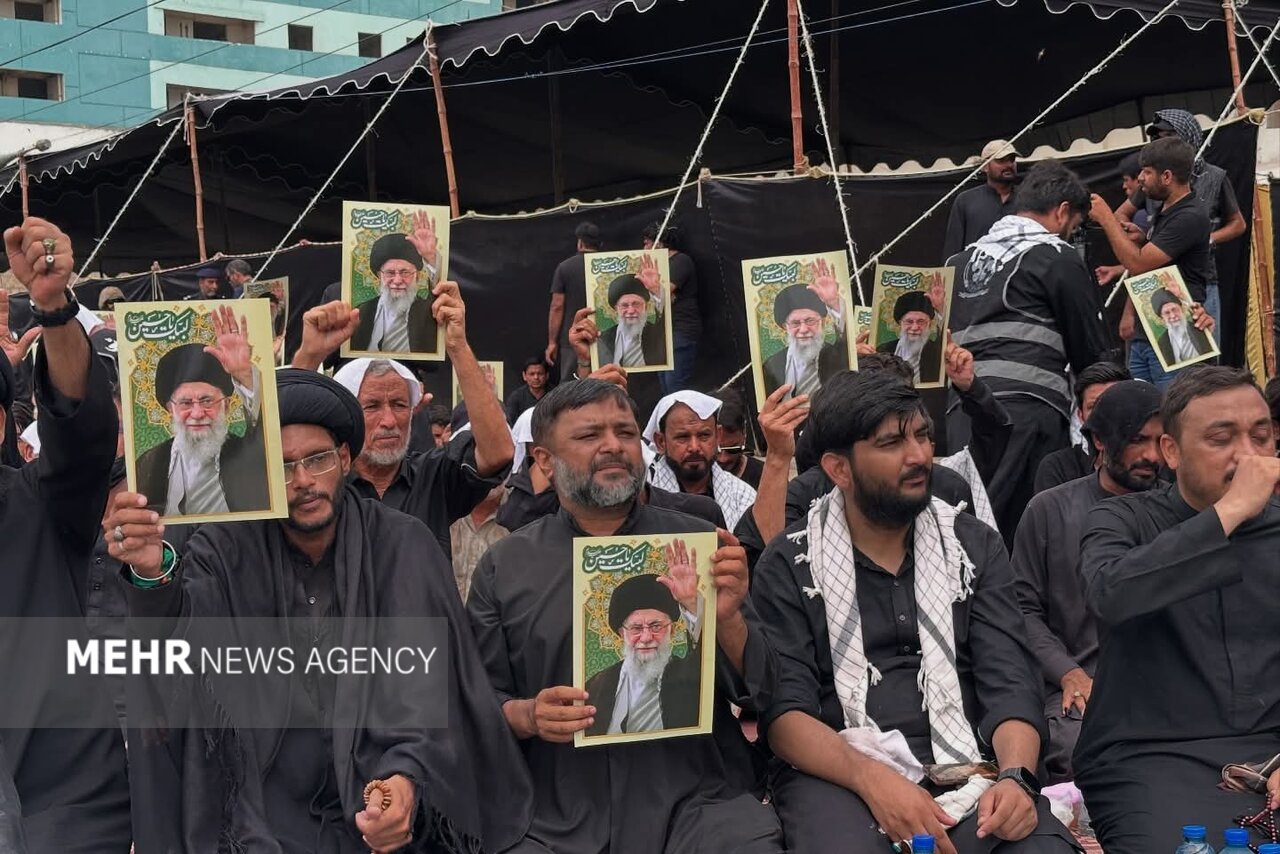 Pakistanlı Matemcilerden İmam Hamanei’ye Destek