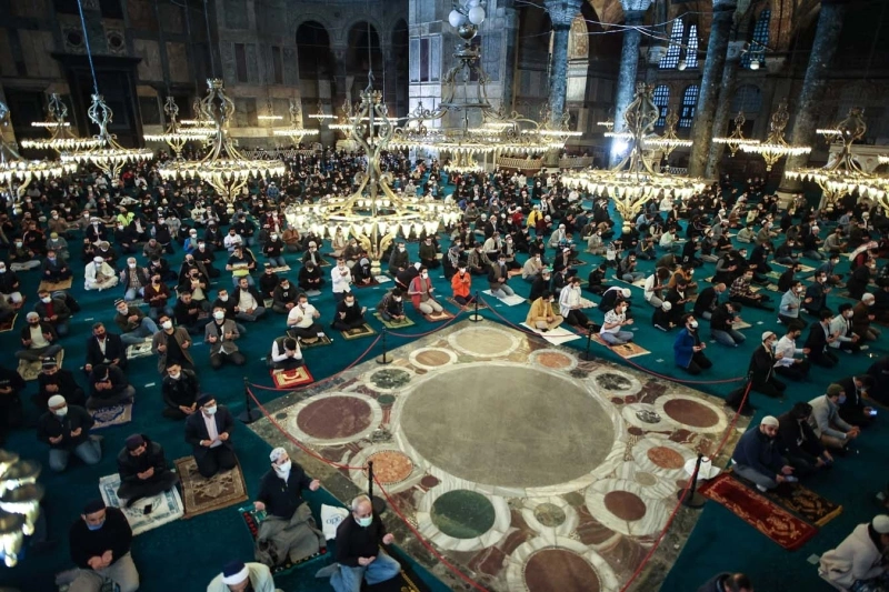 Ayasofya Camii'nde Bayram Namazı Kılındı