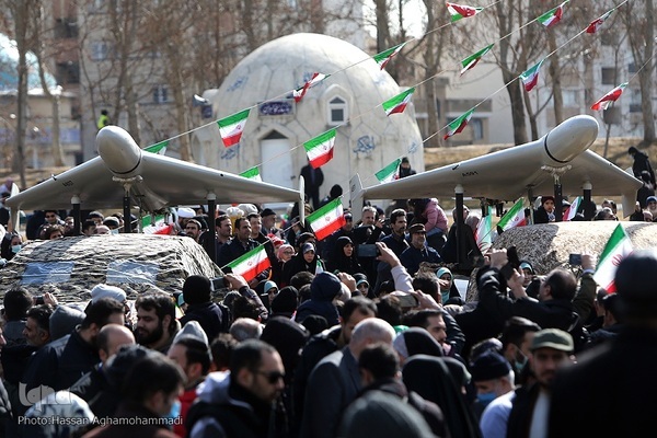 İran'daki 11 Şubat Yürüyüşünden Kareler