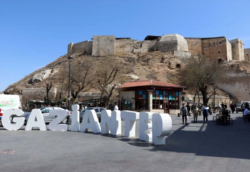 Gaziantep Kalesi'nin Altındaki Tüneller de Turizme Açılacak 