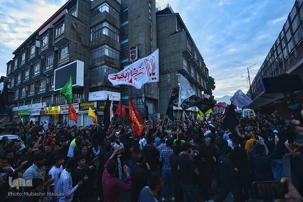 Keşmir'de İmam Hüseyin (a.s) İçin Matem Töreni