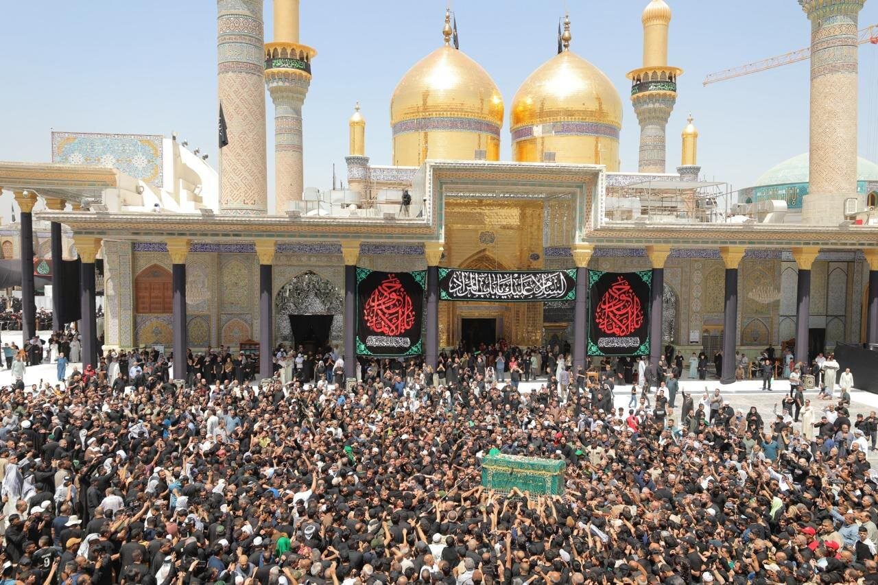 Kâzımeyn’de İmam Cevad (a.s) İçin Sembolik Cenaze Töreni