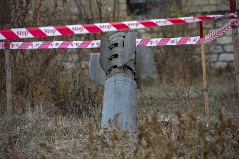 Azerbaycan'ın Terter Kentine Atılan Patlamamış Smerch Füzesi Etkisiz Hale Getirildi