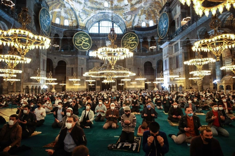 Ayasofya Camii'nde Bayram Namazı Kılındı