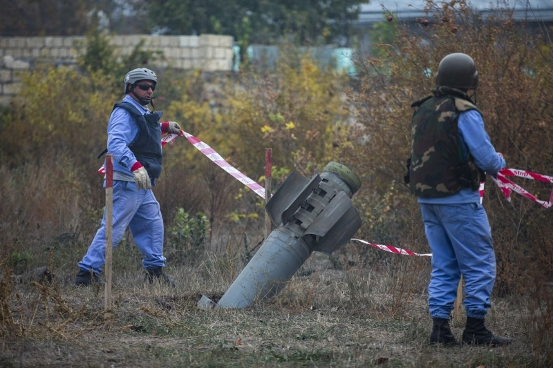 Azerbaycan'ın Terter Kentine Atılan Patlamamış Smerch Füzesi Etkisiz Hale Getirildi