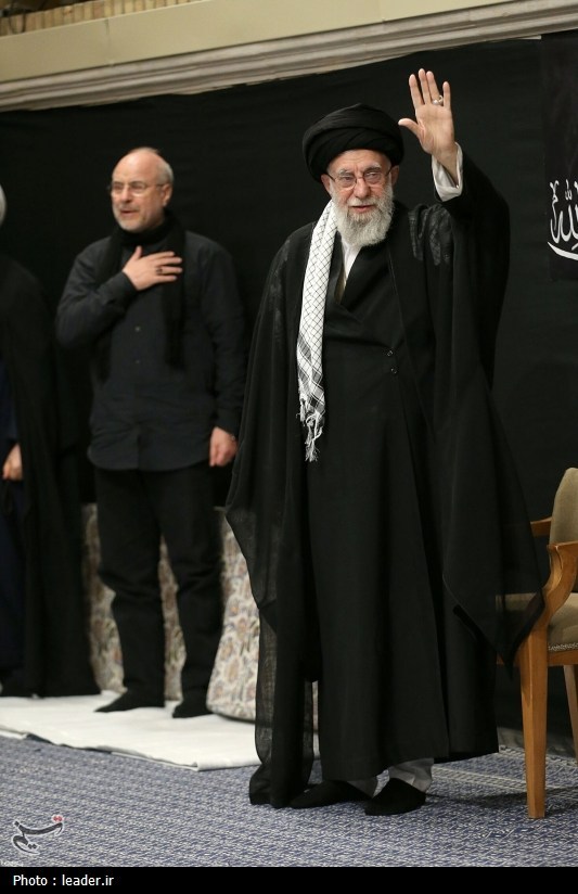 İmam Hamanei Tasua Gecesi Yas Merasimine Katıldı