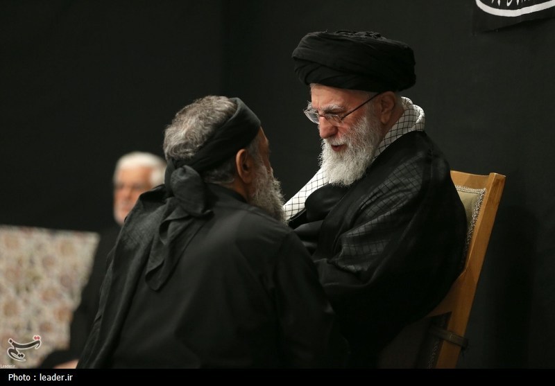 İmam Hamanei Tasua Gecesi Yas Merasimine Katıldı